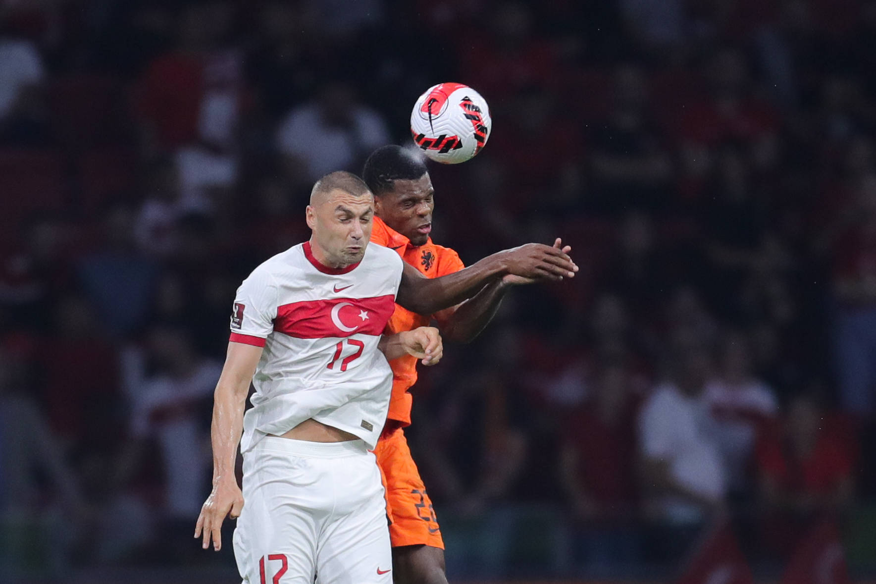 九游体育下载-荷兰对土耳其足球比赛